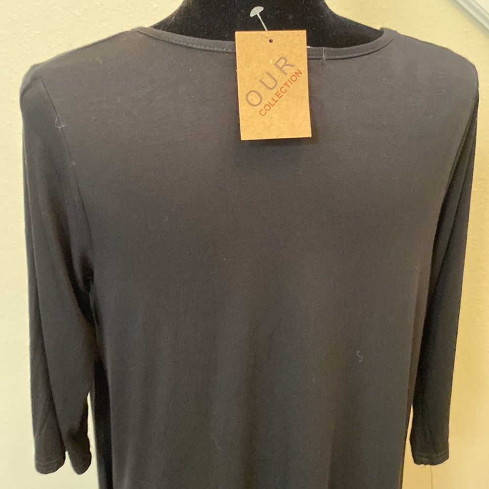OUR Collection Tunic - Picture 5 of 7